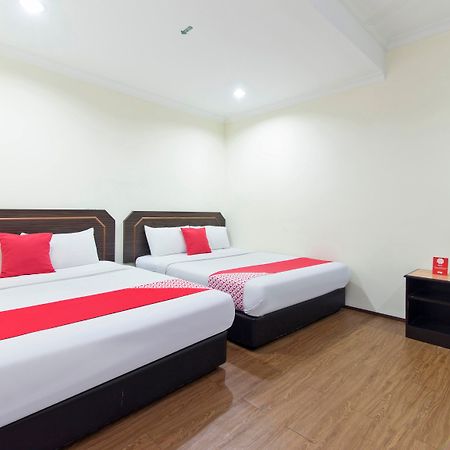 Oyo 327 Buddys Hotel Kuala Lumpur Esterno foto